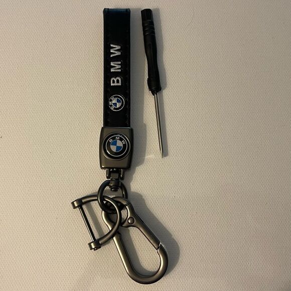 BMW Key Fob Keychain in Black Leather with Logo NWT - Picture 1 of 4